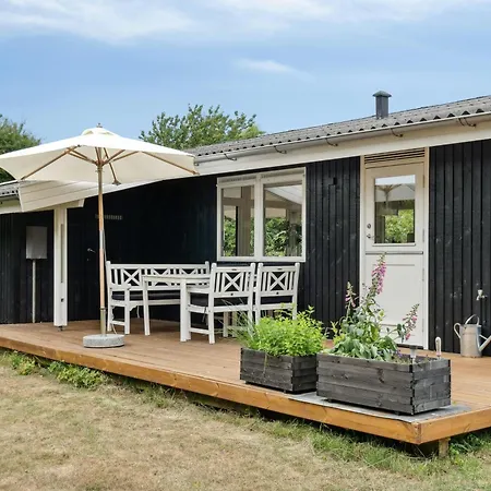 Classic 200 Metres From The Sea