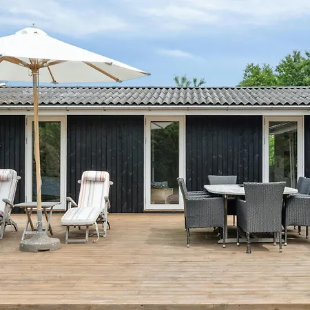 Classic 200 Metres From The Sea * Vejby