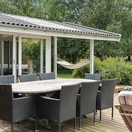 Classic 200 Metres From The Sea