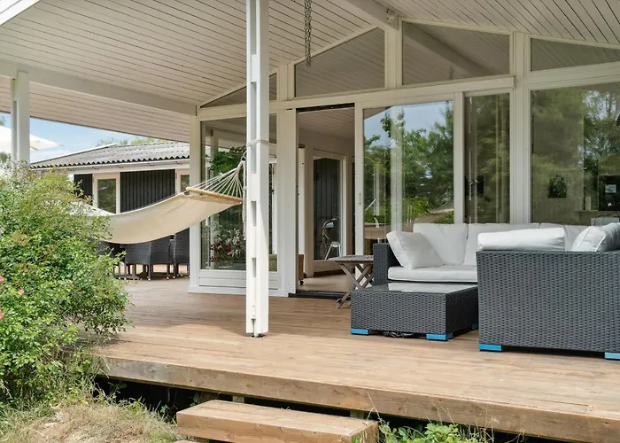 Classic 200 Metres From The Sea